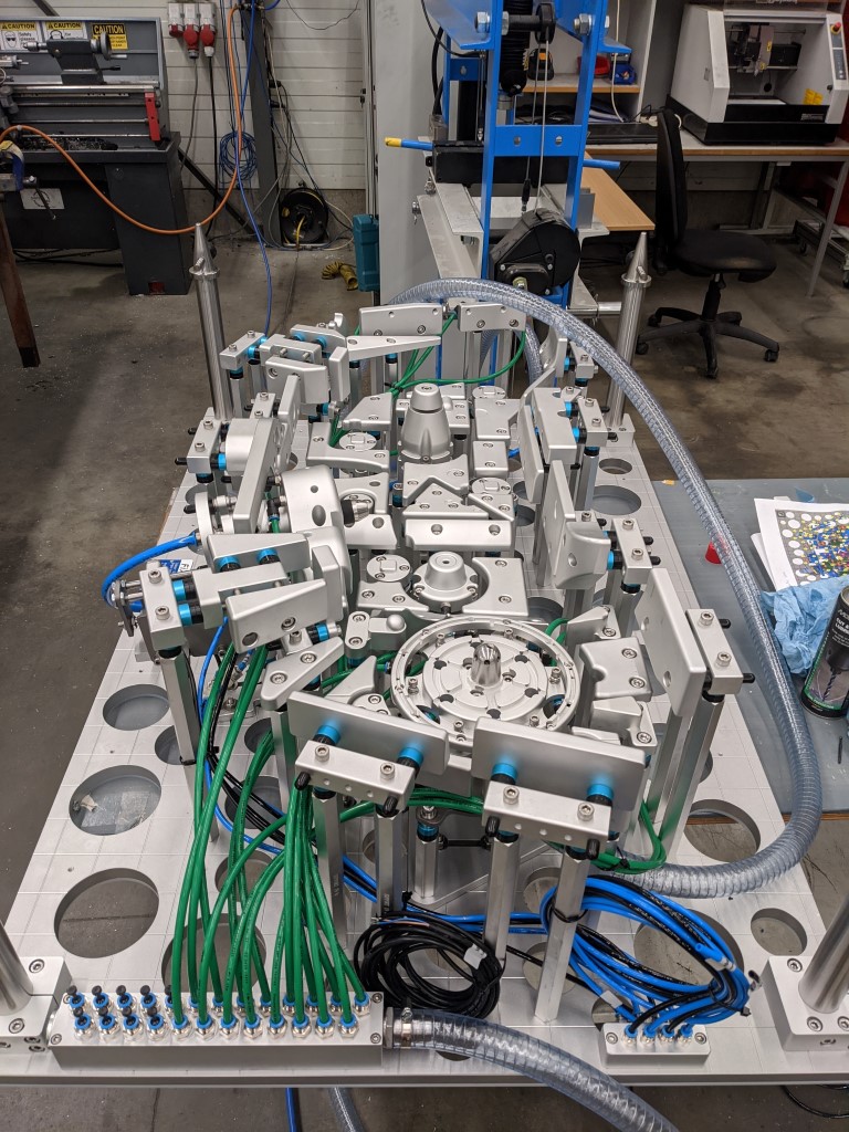 Cooling fixture inside